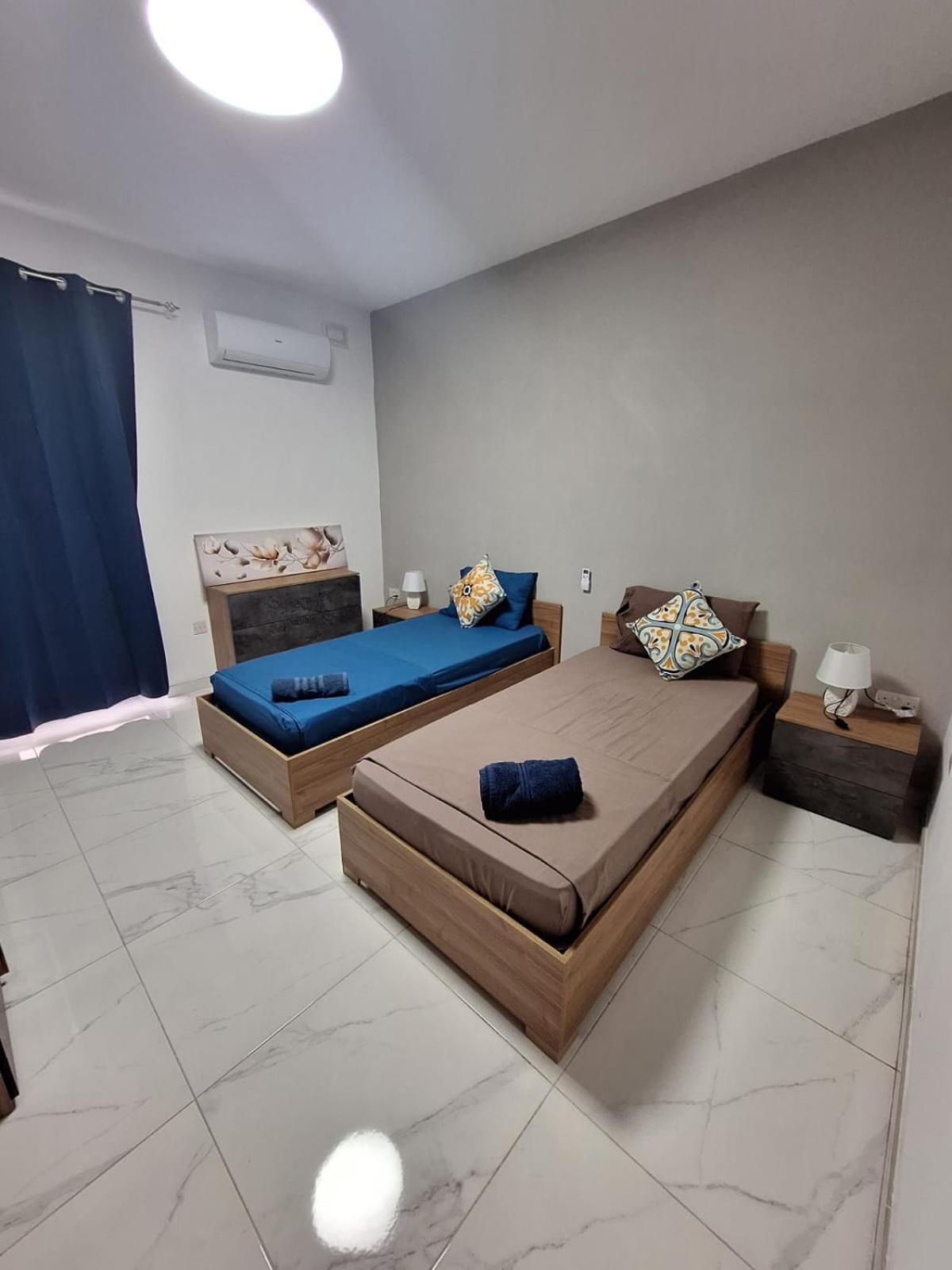 Sunrise Bay Apartments - Frontline Sea Views St. Paul's Bay Bagian luar foto
